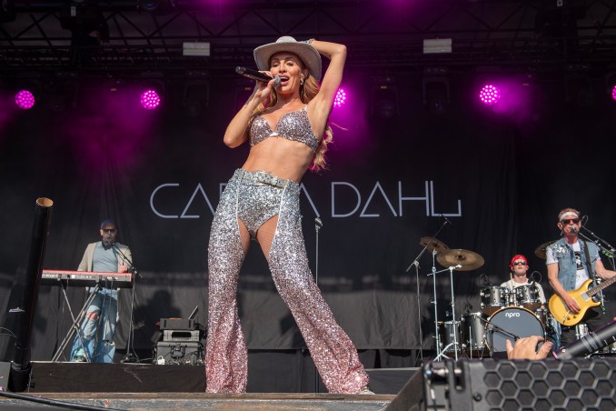 Bilde 1 av Carina Dahl