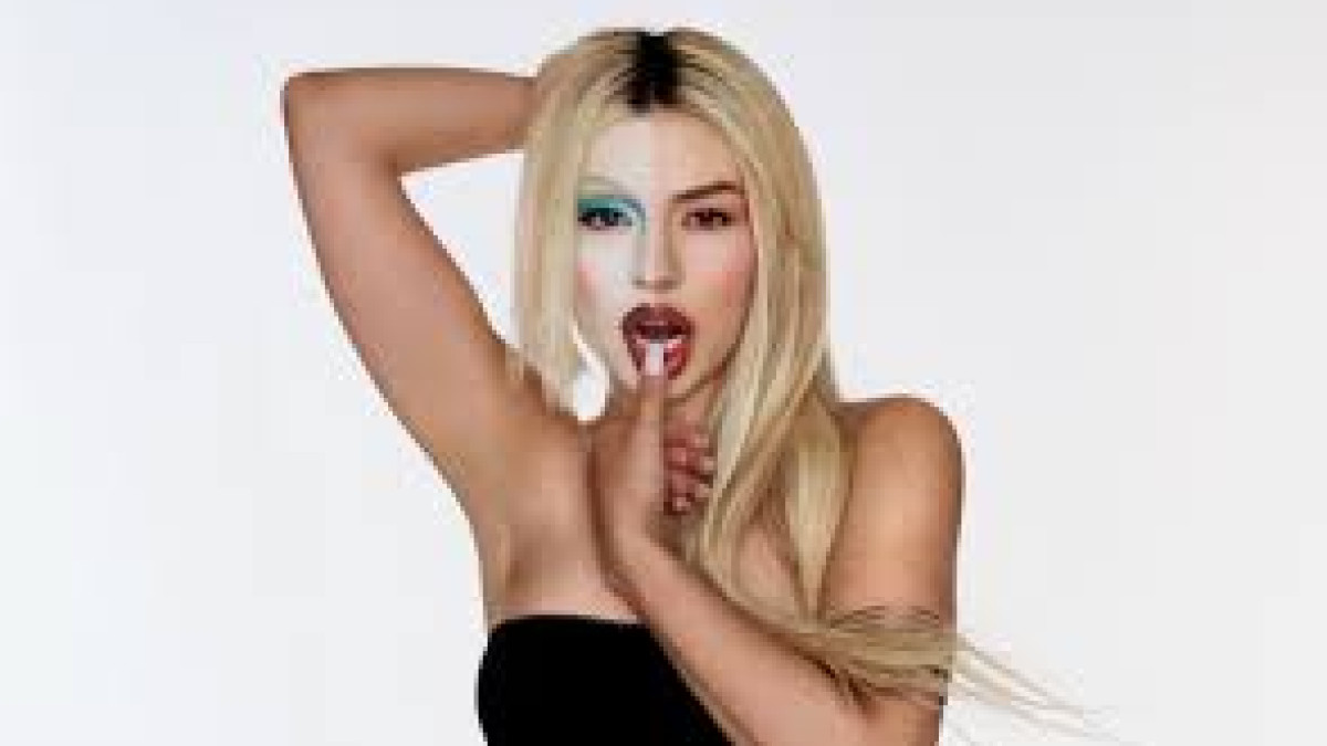 Listeutsnitt for Ava Max