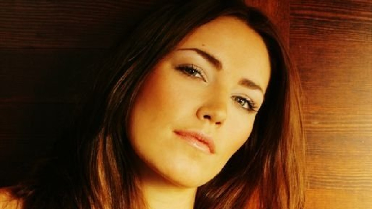 Listeutsnitt for Elvira Nikolaisen